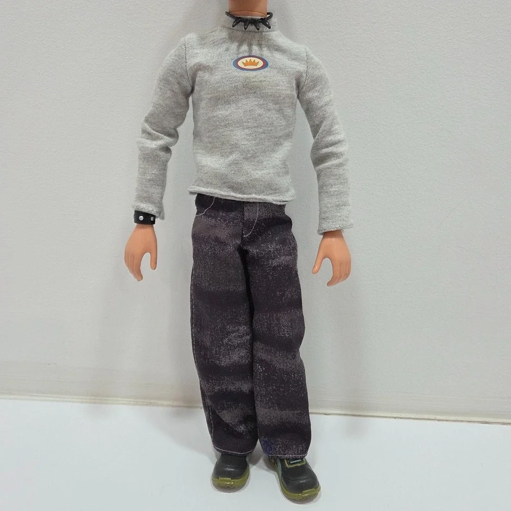 2003 My Scene Hanging Out River B6696 Doll w/ Accessories Pictured